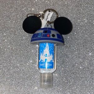 New Disney Parks Starwars keychain